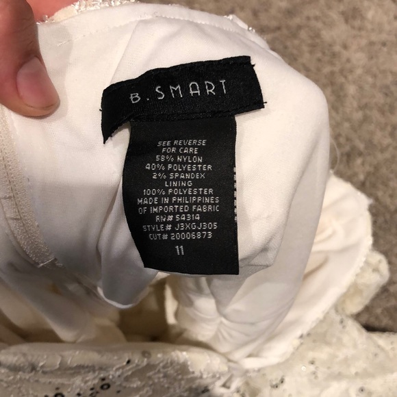 CREAM MINI DRESS - Picture 4 of 8